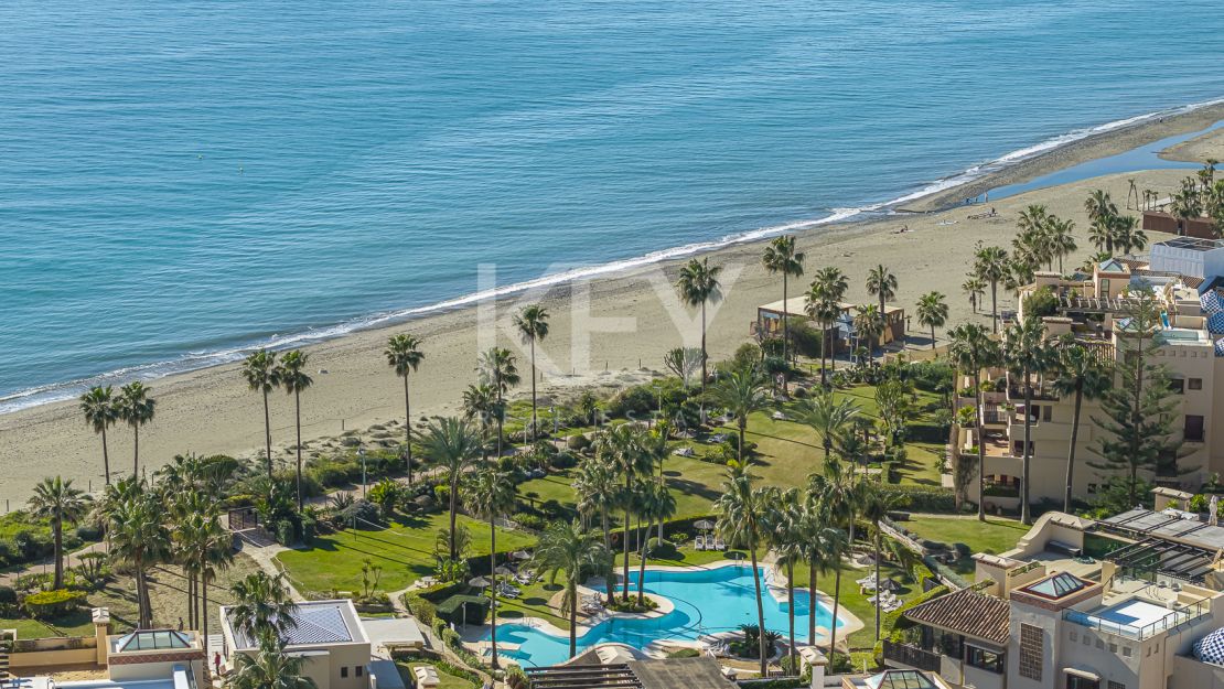 Beachfront apartment for sale on the New Golden Mile, Estepona