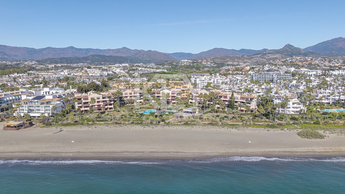 Beachfront apartment for sale on the New Golden Mile, Estepona