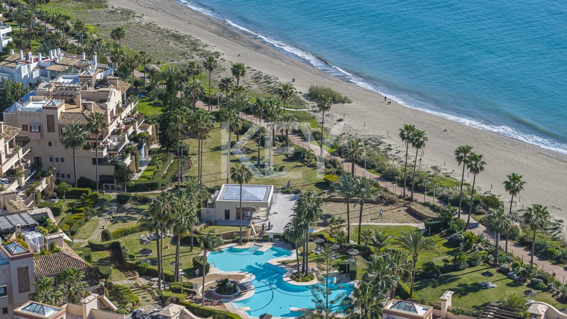 Beachfront apartment for sale on the New Golden Mile, Estepona
