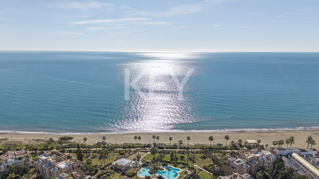 Beachfront apartment for sale on the New Golden Mile, Estepona