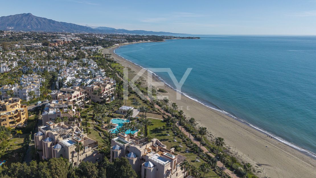 Beachfront apartment for sale on the New Golden Mile, Estepona