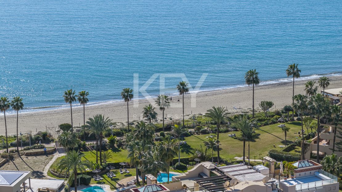 Beachfront apartment for sale on the New Golden Mile, Estepona