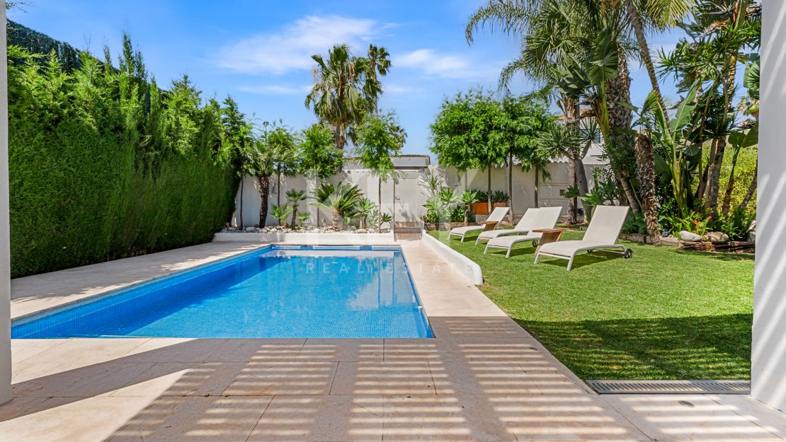 Villa De Lujo Para Vacaciones En Guadalmina Alta, Cerca De Puerto Banús