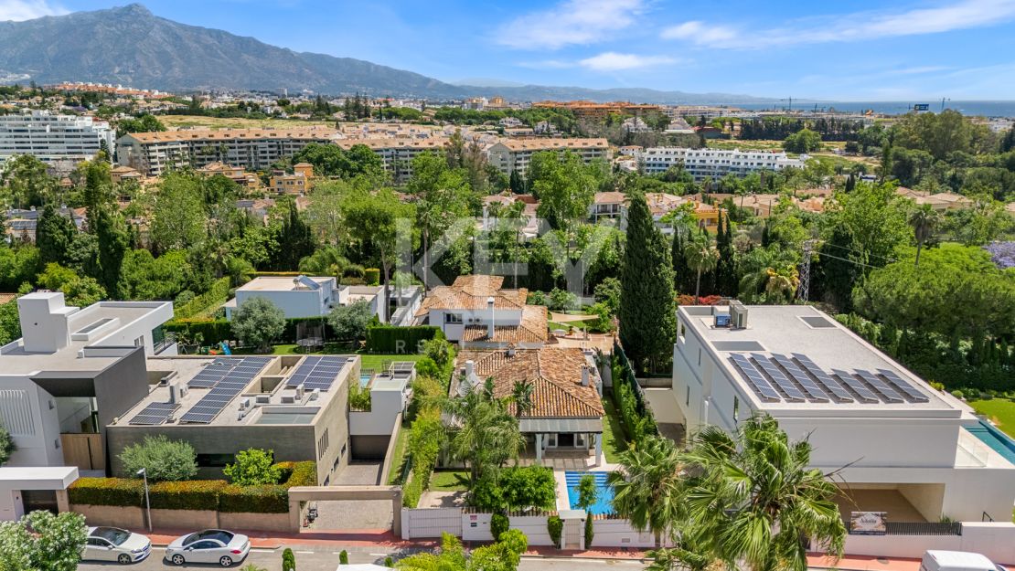 Villa De Lujo Para Vacaciones En Guadalmina Alta, Cerca De Puerto Banús