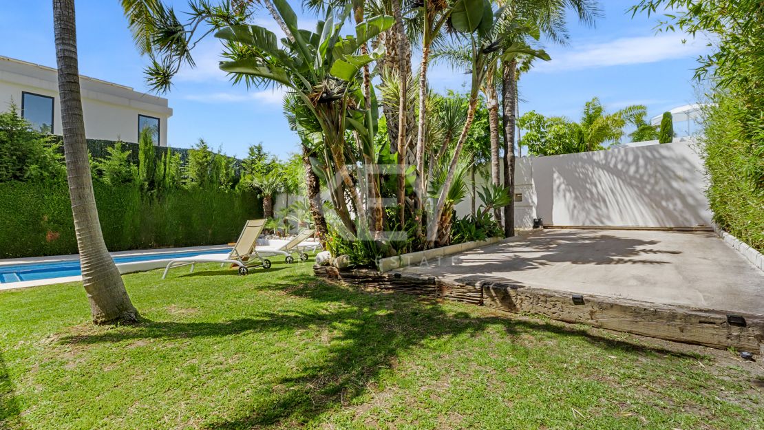 Villa De Lujo Para Vacaciones En Guadalmina Alta, Cerca De Puerto Banús