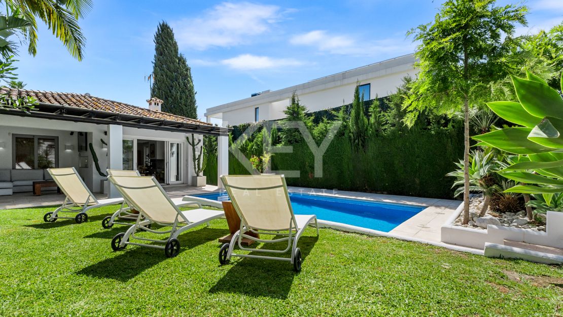 Villa De Lujo Para Vacaciones En Guadalmina Alta, Cerca De Puerto Banús