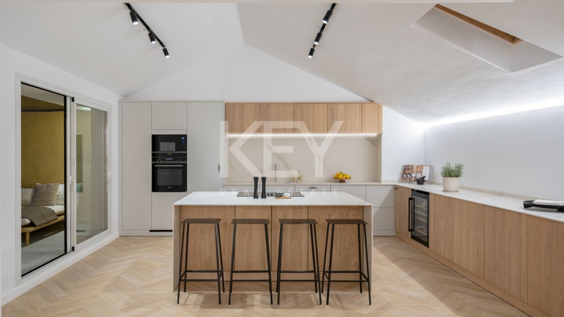 Duplex penthouse with panoramic sea views near Cancelada, New Golden Mile