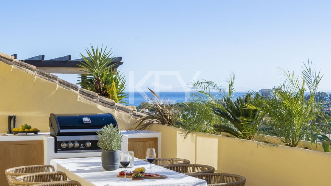 Duplex penthouse with panoramic sea views near Cancelada, New Golden Mile