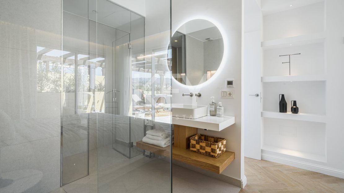 Duplex penthouse with panoramic sea views near Cancelada, New Golden Mile
