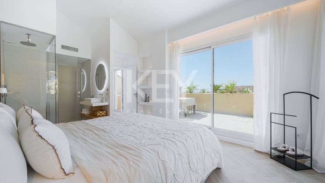 Duplex penthouse with panoramic sea views near Cancelada, New Golden Mile