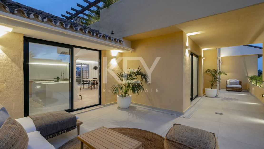 Duplex penthouse with panoramic sea views near Cancelada, New Golden Mile
