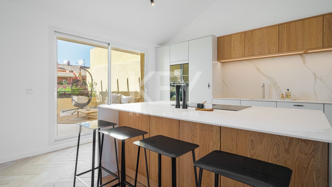 Duplex penthouse with panoramic sea views near Cancelada, New Golden Mile