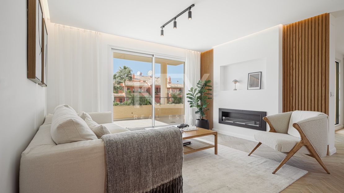 Duplex penthouse with panoramic sea views near Cancelada, New Golden Mile