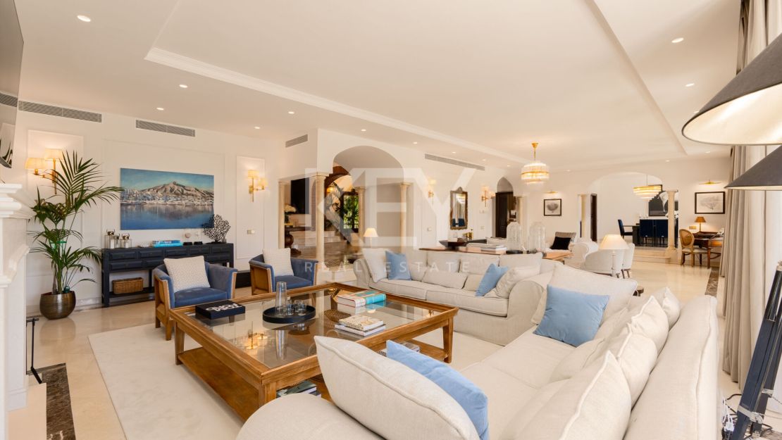 Luxury Villa with Panoramic Sea Views, Private Pool and Secure Gated living  in Marbella Golden Mile