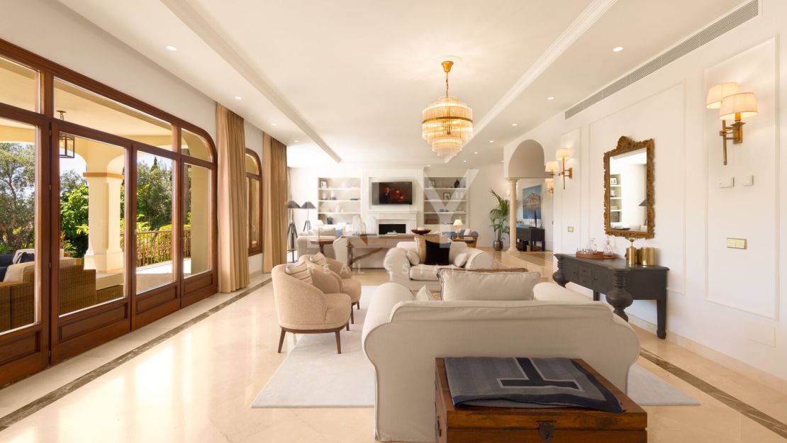 Luxury Villa with Panoramic Sea Views, Private Pool and Secure Gated living  in Marbella Golden Mile