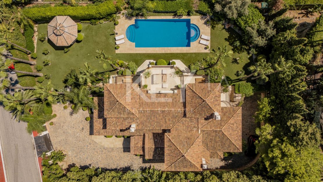 Luxury Villa with Panoramic Sea Views, Private Pool and Secure Gated living  in Marbella Golden Mile