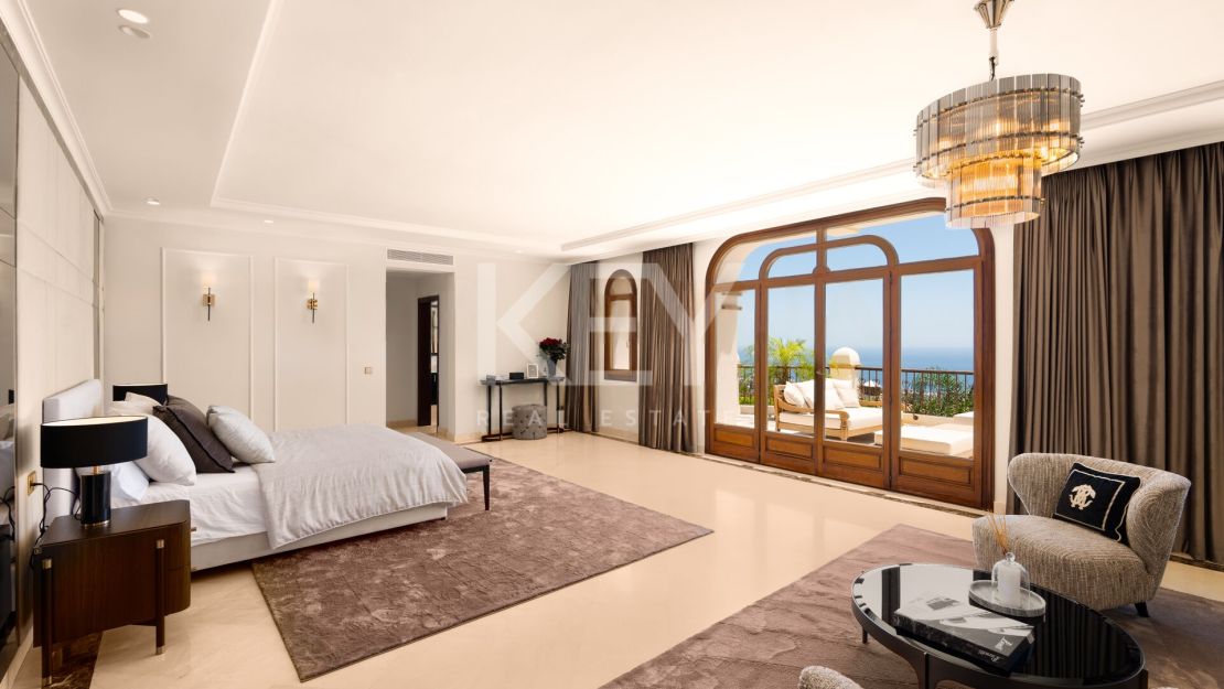 Luxury Villa with Panoramic Sea Views, Private Pool and Secure Gated living  in Marbella Golden Mile
