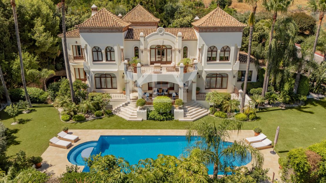 Luxury Villa with Panoramic Sea Views, Private Pool and Secure Gated living  in Marbella Golden Mile