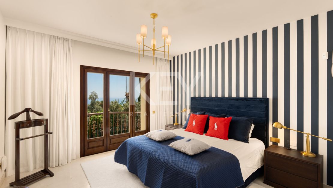 Luxury Villa with Panoramic Sea Views, Private Pool and Secure Gated living  in Marbella Golden Mile