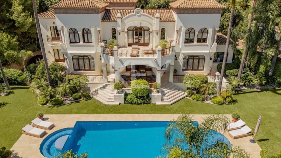 Luxury Villa with Panoramic Sea Views, Private Pool and Secure Gated living  in Marbella Golden Mile