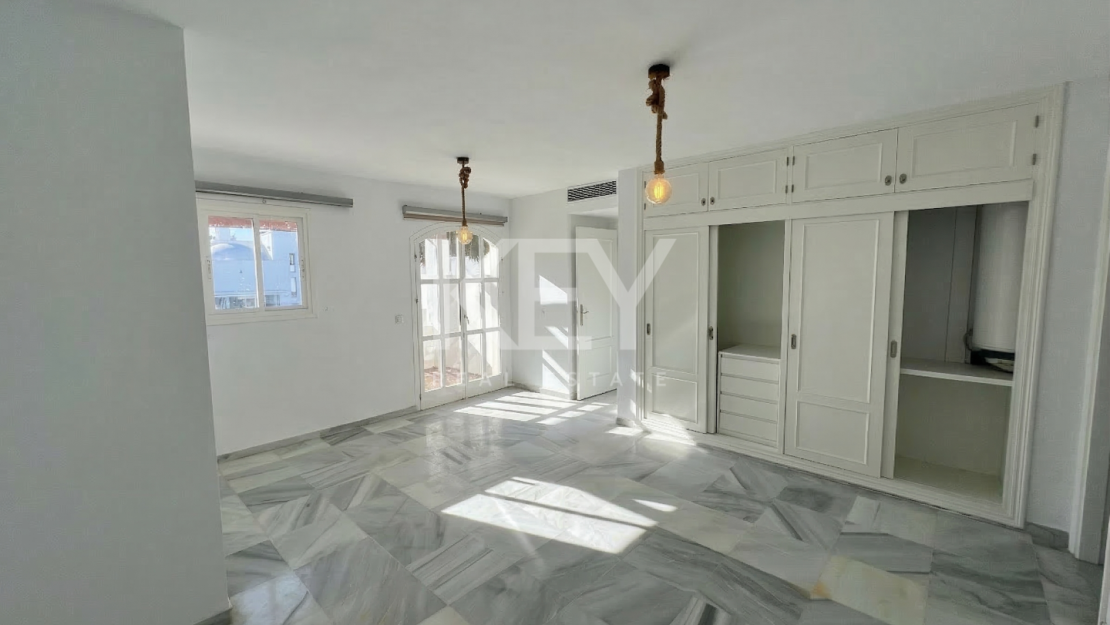 Luxury villa renovation opportunity near Puerto Banús, Marbella