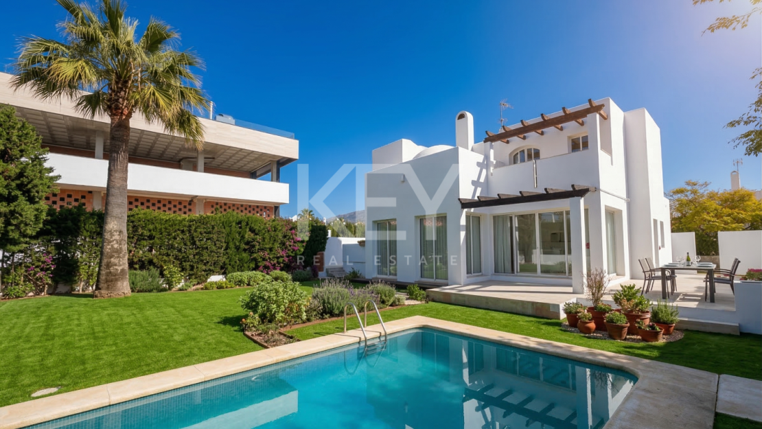 Luxury villa renovation opportunity near Puerto Banús, Marbella
