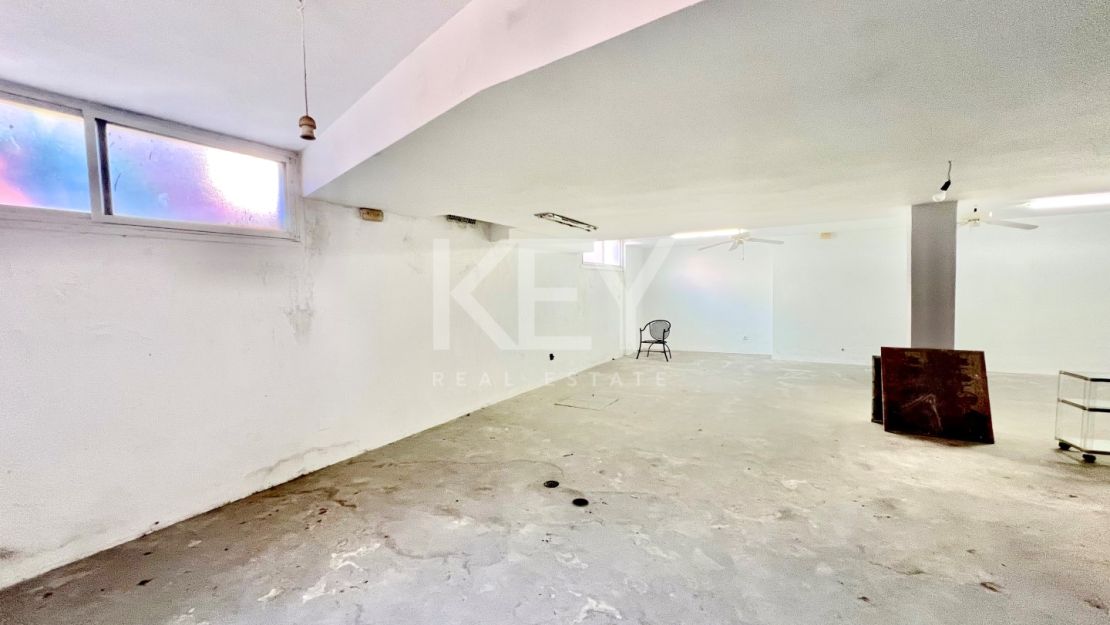 Luxury villa renovation opportunity near Puerto Banús, Marbella