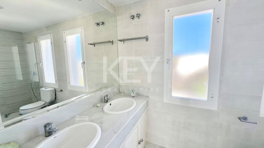 Luxury villa renovation opportunity near Puerto Banús, Marbella
