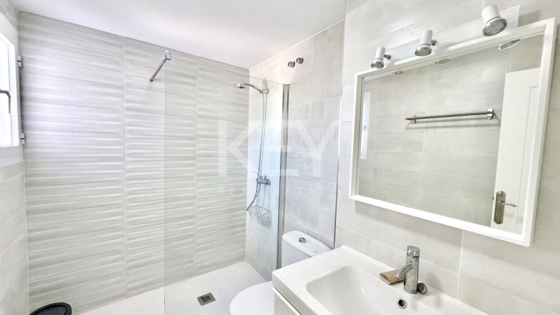 Luxury villa renovation opportunity near Puerto Banús, Marbella