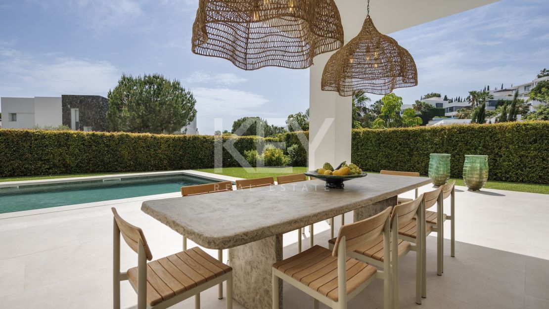 New-build Villa with a Contemporary Design in the Exclusive La Alqueria area, Benahavis