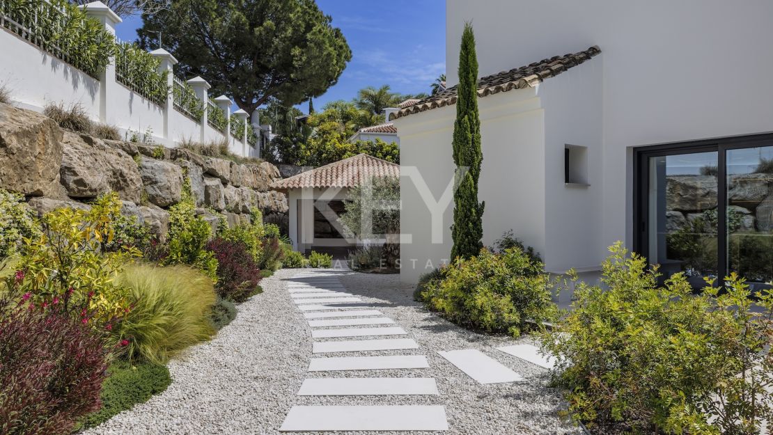 New-build Villa with a Contemporary Design in the Exclusive La Alqueria area, Benahavis