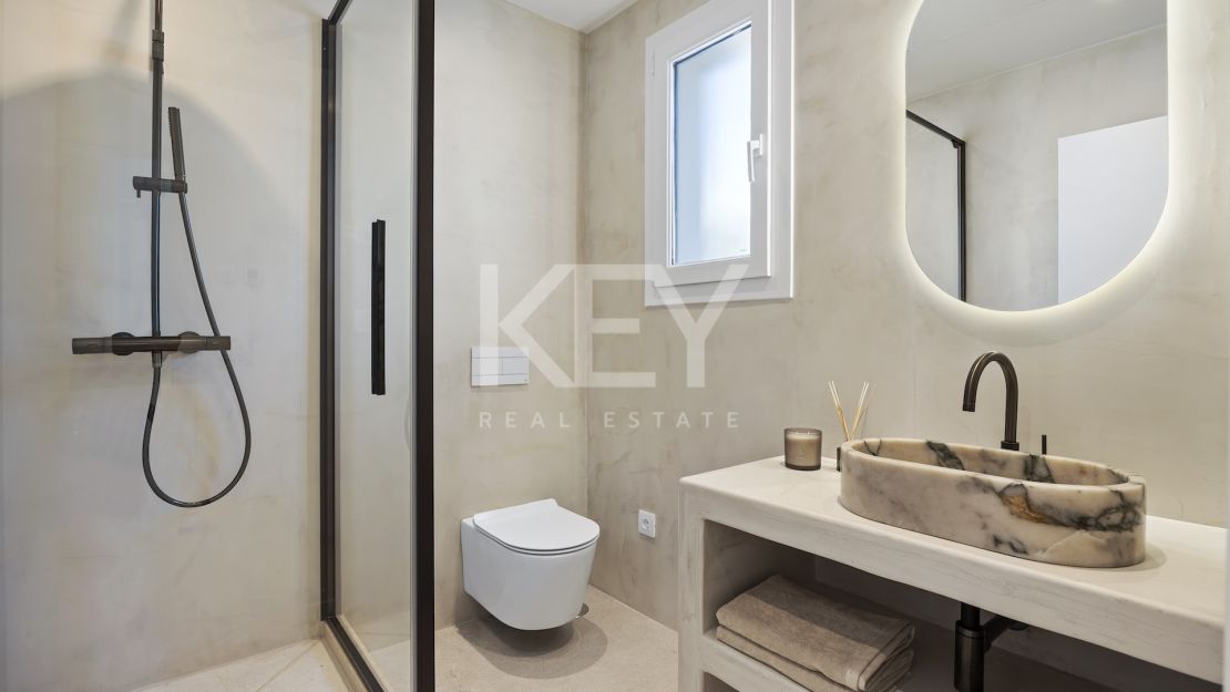 New-build Villa with a Contemporary Design in the Exclusive La Alqueria area, Benahavis