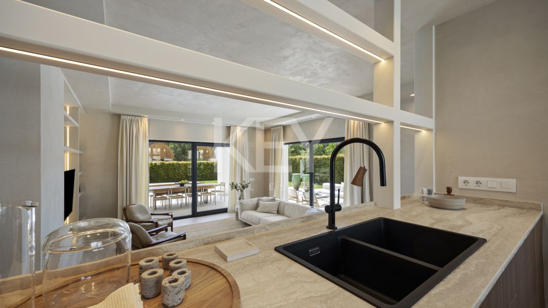 New-build Villa with a Contemporary Design in the Exclusive La Alqueria area, Benahavis
