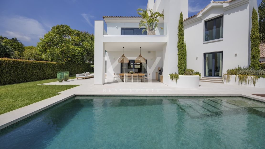 New-build Villa with a Contemporary Design in the Exclusive La Alqueria area, Benahavis