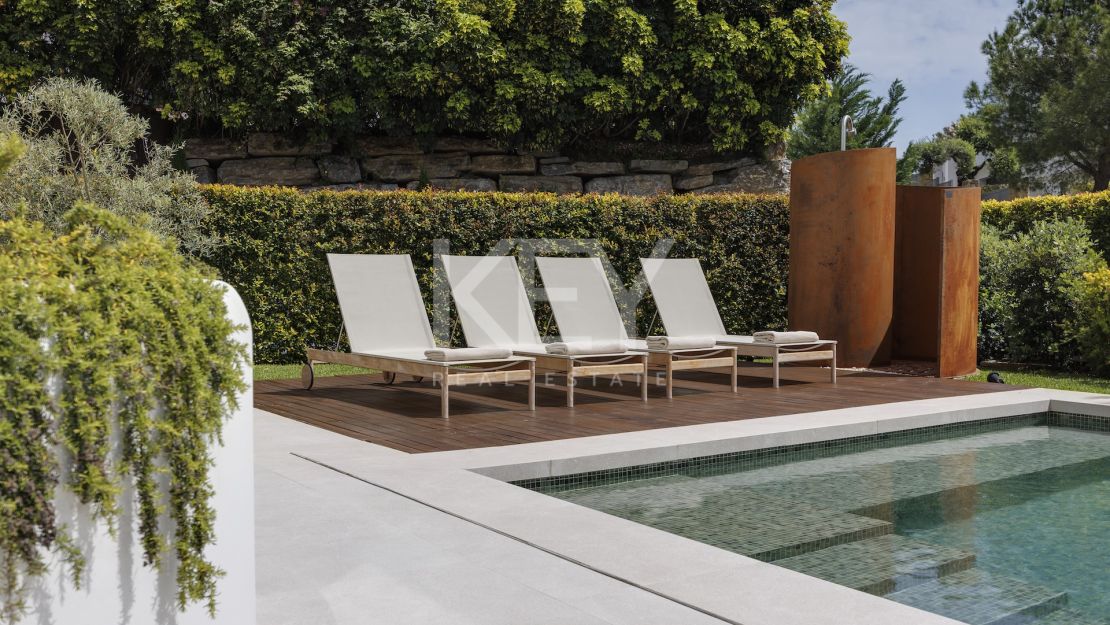 New-build Villa with a Contemporary Design in the Exclusive La Alqueria area, Benahavis