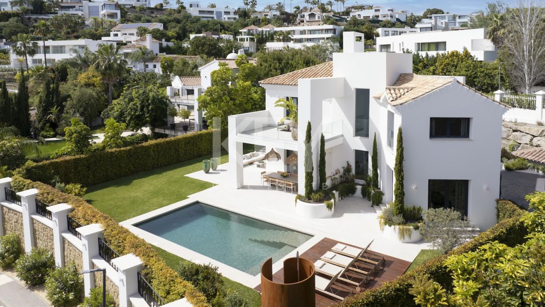 New-build Villa with a Contemporary Design in the Exclusive La Alqueria area, Benahavis