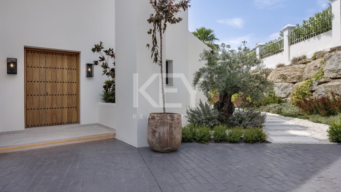 New-build Villa with a Contemporary Design in the Exclusive La Alqueria area, Benahavis