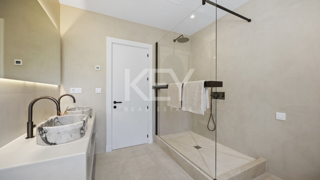 New-build Villa with a Contemporary Design in the Exclusive La Alqueria area, Benahavis