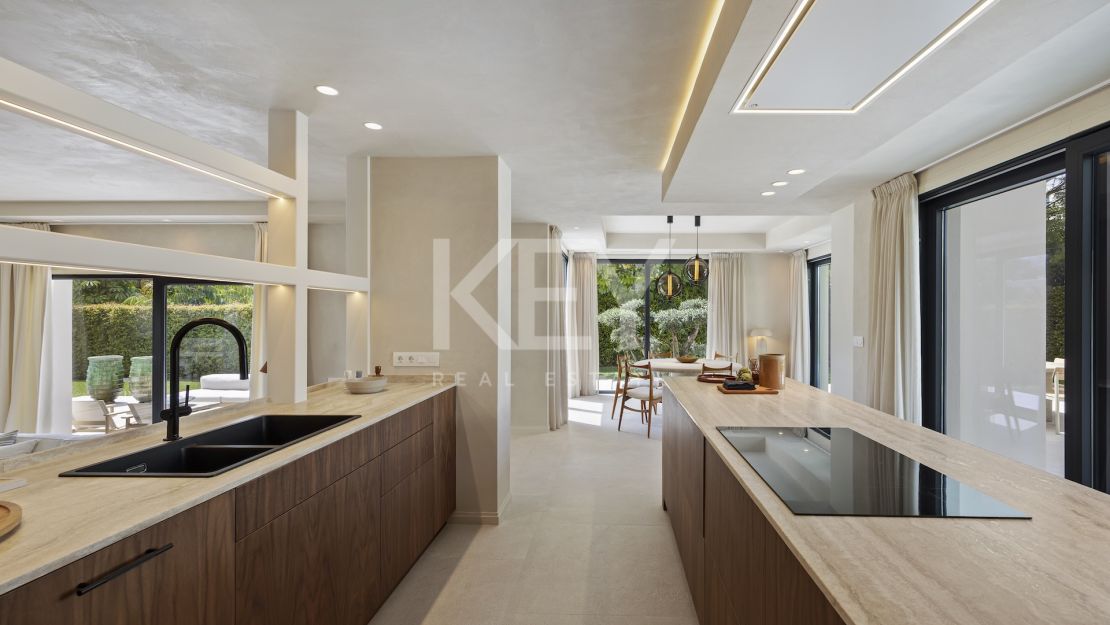 New-build Villa with a Contemporary Design in the Exclusive La Alqueria area, Benahavis