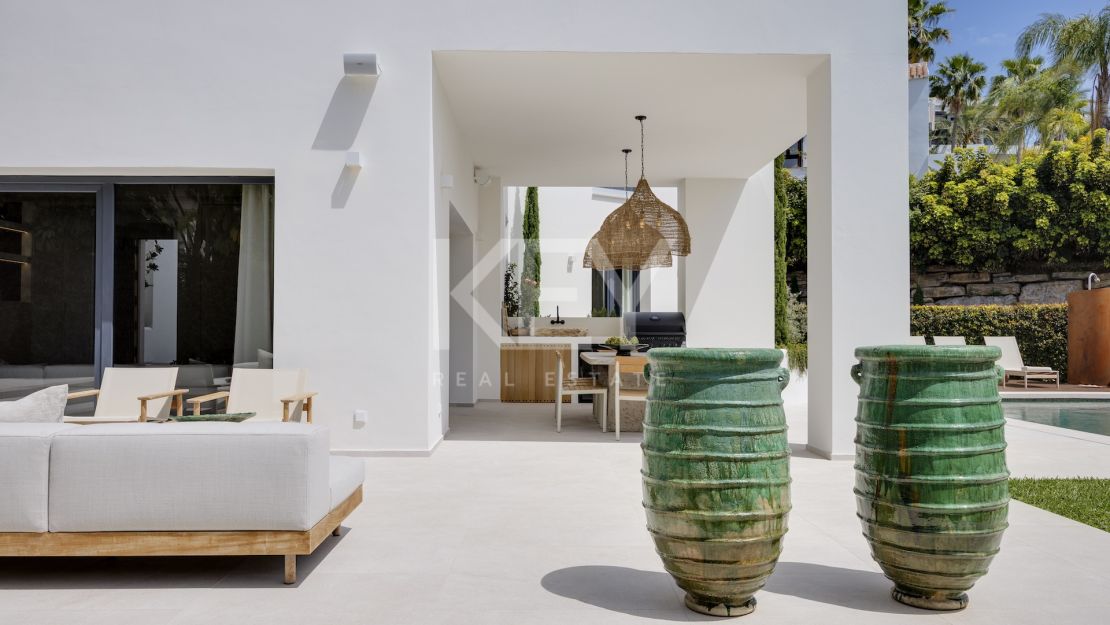 New-build Villa with a Contemporary Design in the Exclusive La Alqueria area, Benahavis