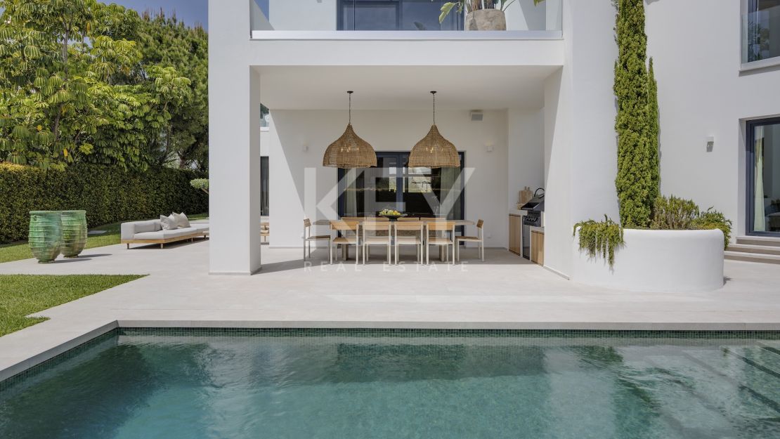 New-build Villa with a Contemporary Design in the Exclusive La Alqueria area, Benahavis