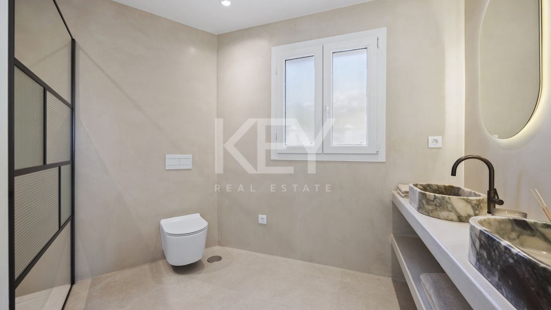 New-build Villa with a Contemporary Design in the Exclusive La Alqueria area, Benahavis