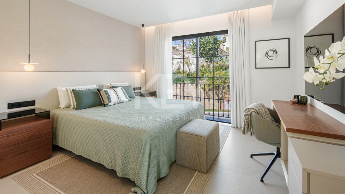Stunning Duplex penthouse with Private Pool in Benahavis, Marbella
