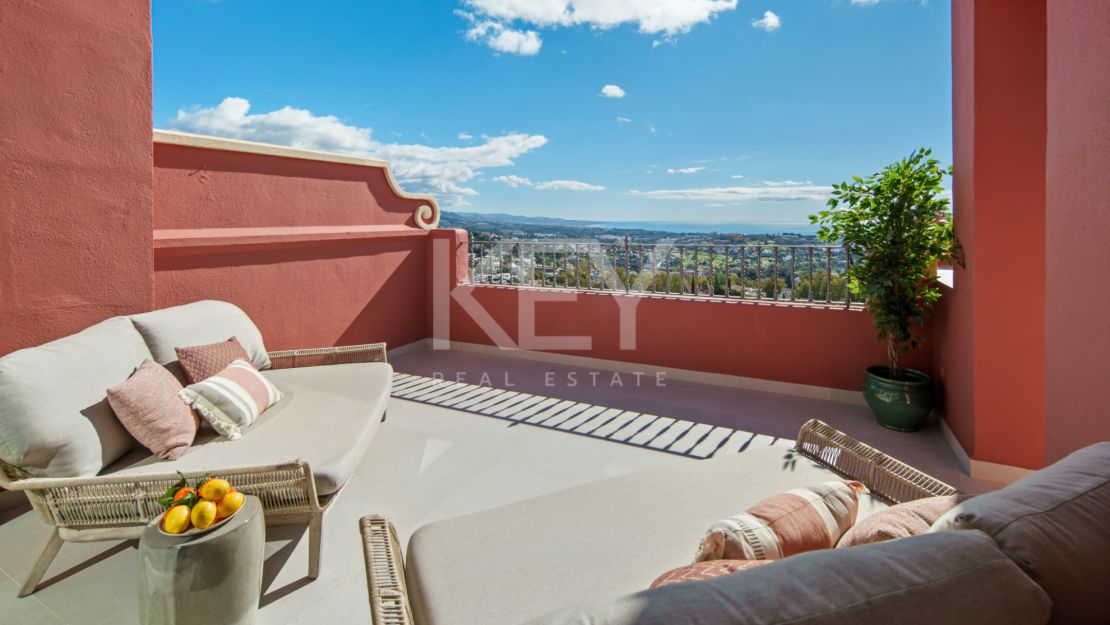 Stunning Duplex penthouse with Private Pool in Benahavis, Marbella