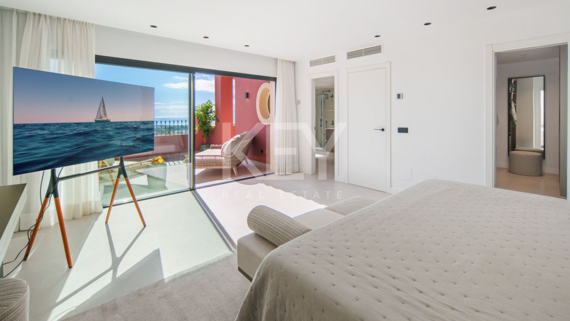 Stunning Duplex penthouse with Private Pool in Benahavis, Marbella