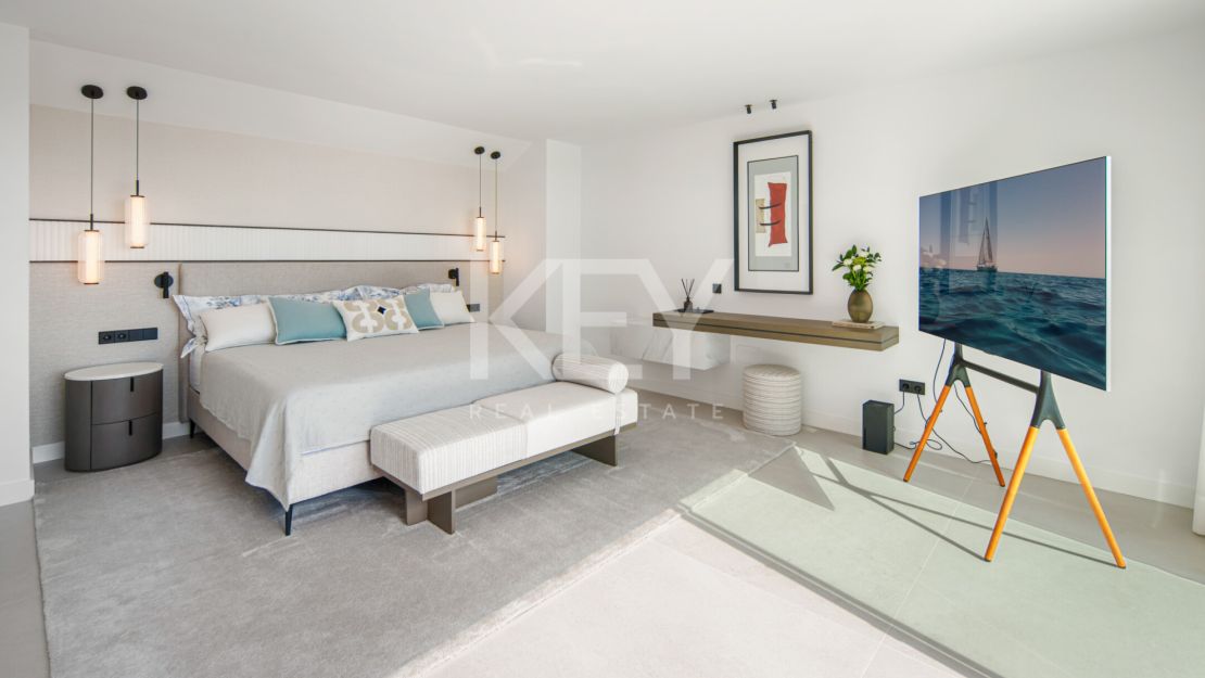 Stunning Duplex penthouse with Private Pool in Benahavis, Marbella