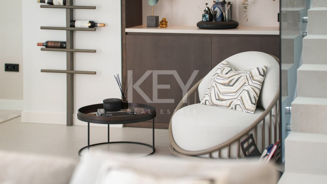 Stunning Duplex penthouse with Private Pool in Benahavis, Marbella