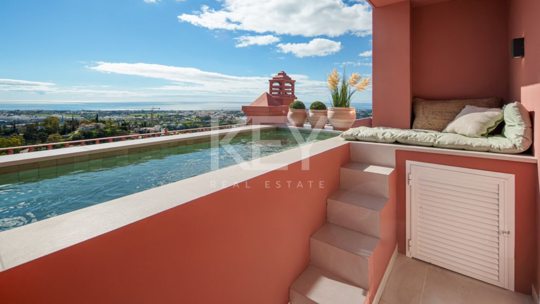 Stunning Duplex penthouse with Private Pool in Benahavis, Marbella