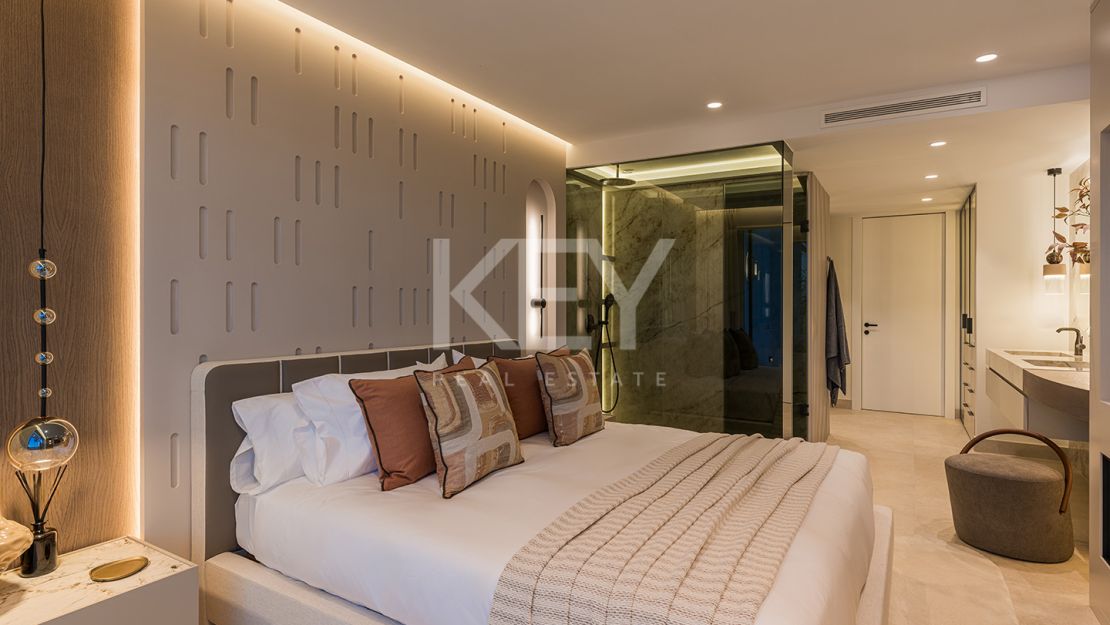 Stunning Luxury Apartment with Incredible Sea Views in Estepona