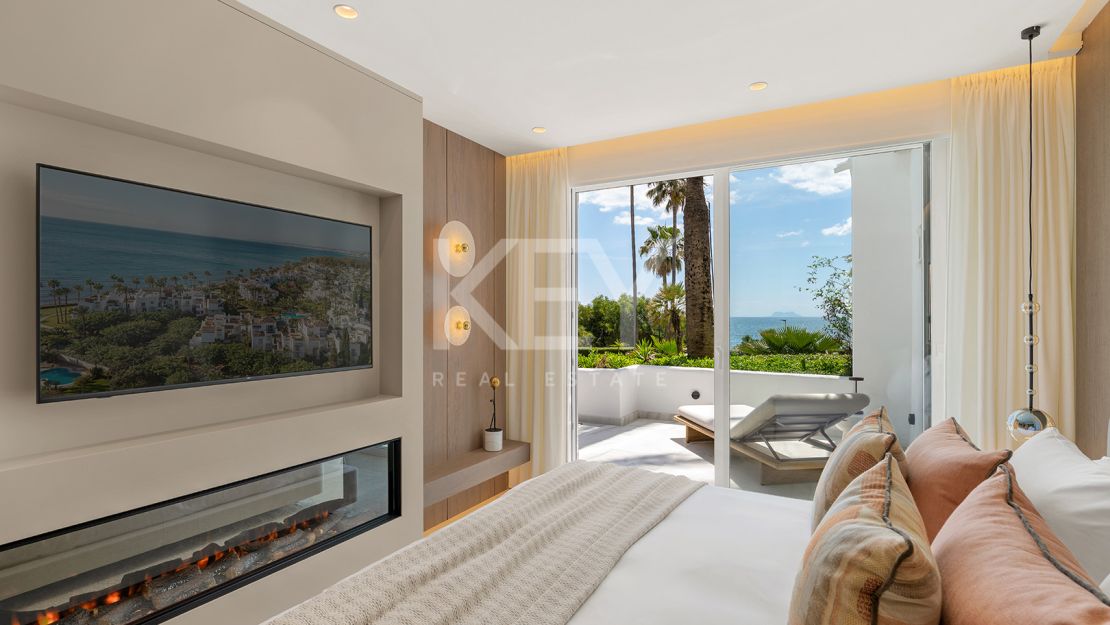 Stunning Luxury Apartment with Incredible Sea Views in Estepona
